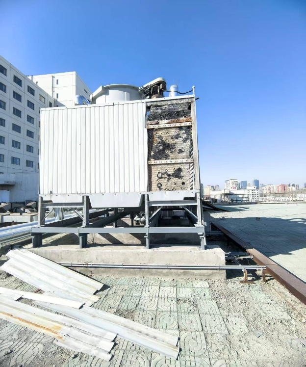 Tome en serio el mantenimiento de la torre de enfriamiento. ¡Es importante!